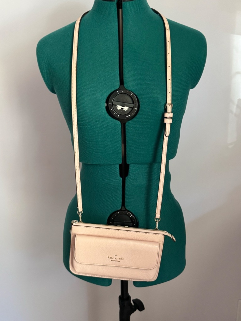 Kate Spade Soft Pebble & Pink Crossbody Like New - Picture 8 of 8